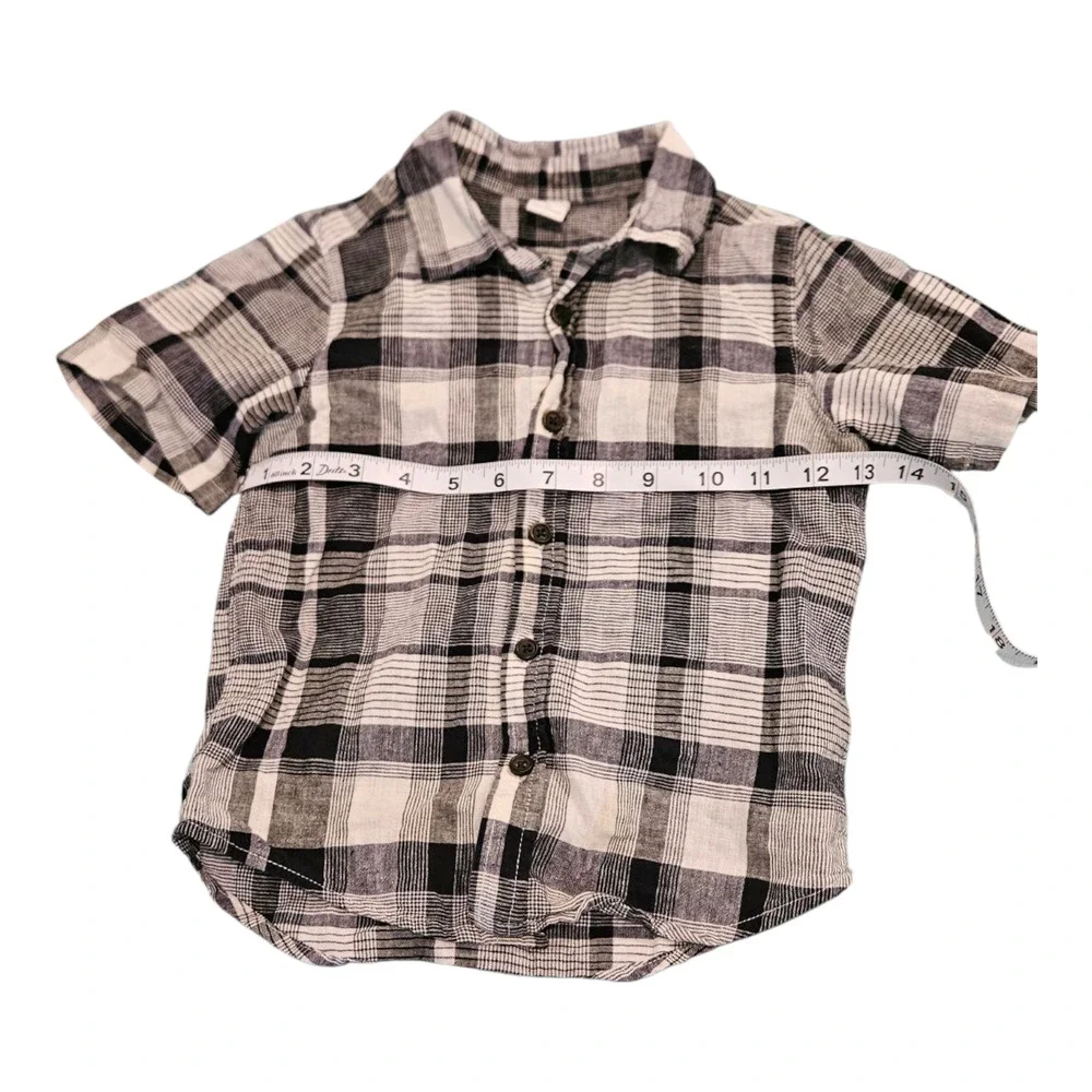 Old Navy Child Size 4T Black and White Plaid Button Up Short Sleeve Shirt